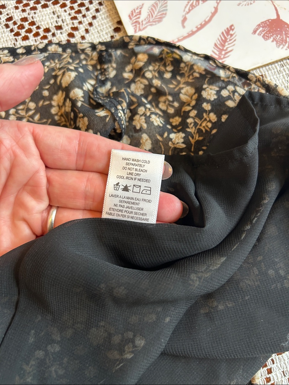 🌸3 FOR $20🌸 Pleione Black and White Floral Ruffle Neck Blouse - Picture 8 of 8